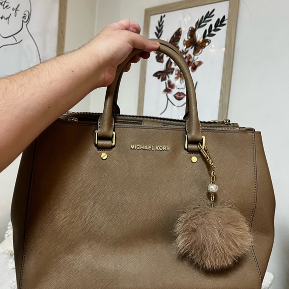 Michael Kors furry rhinestone puff ball bag charm keychain - Picture 5 of 5